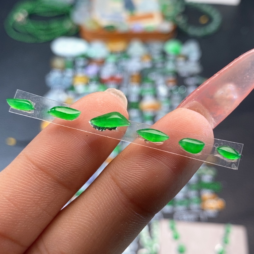 【闪购商品】翡翠挂件未镶嵌随行