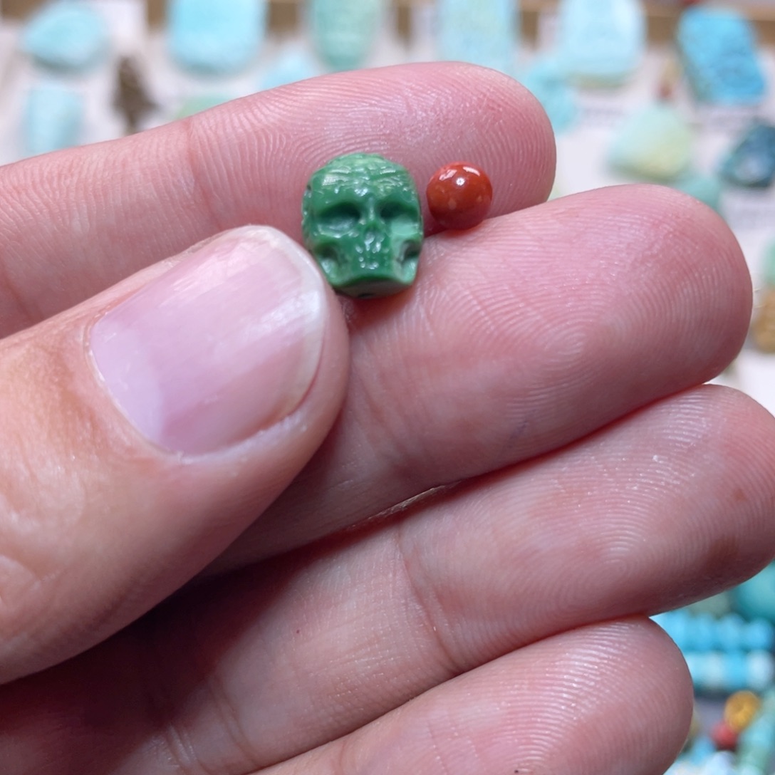 南红玛瑙配饰未镶嵌