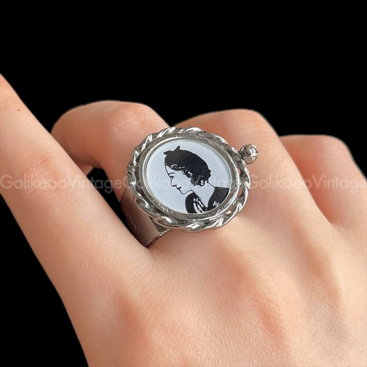 95新 Chanel/香奈儿 复古侧颜COCO钱币戒指 YU80433921