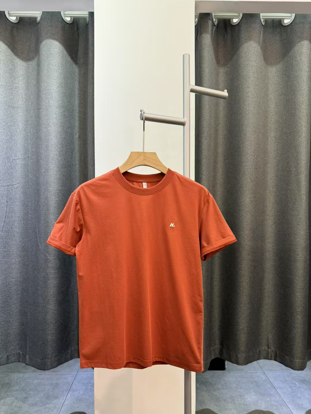 夏季圆领刺绣男士简约款短袖T恤