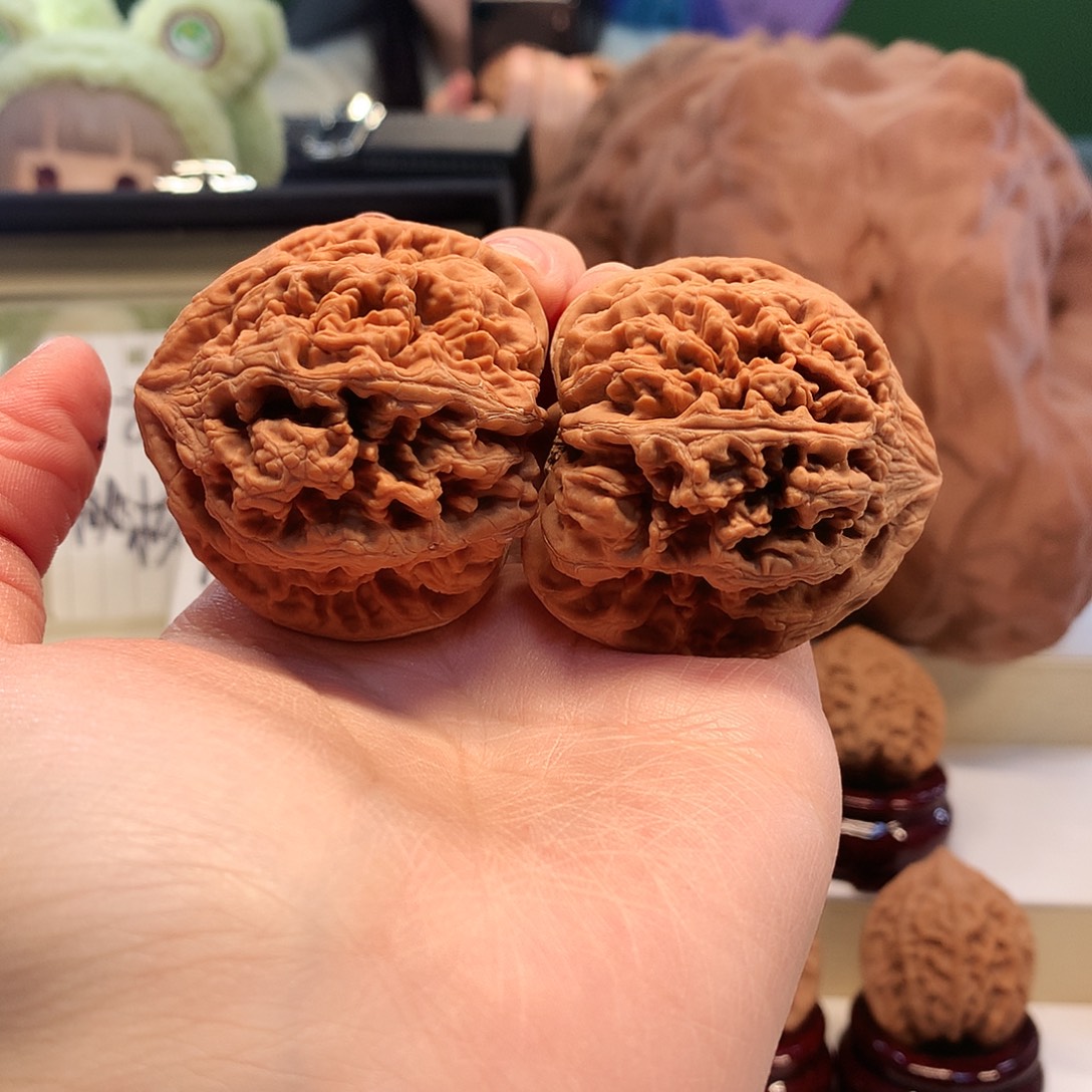 桃核吊坠48尺61克全品大粗筋