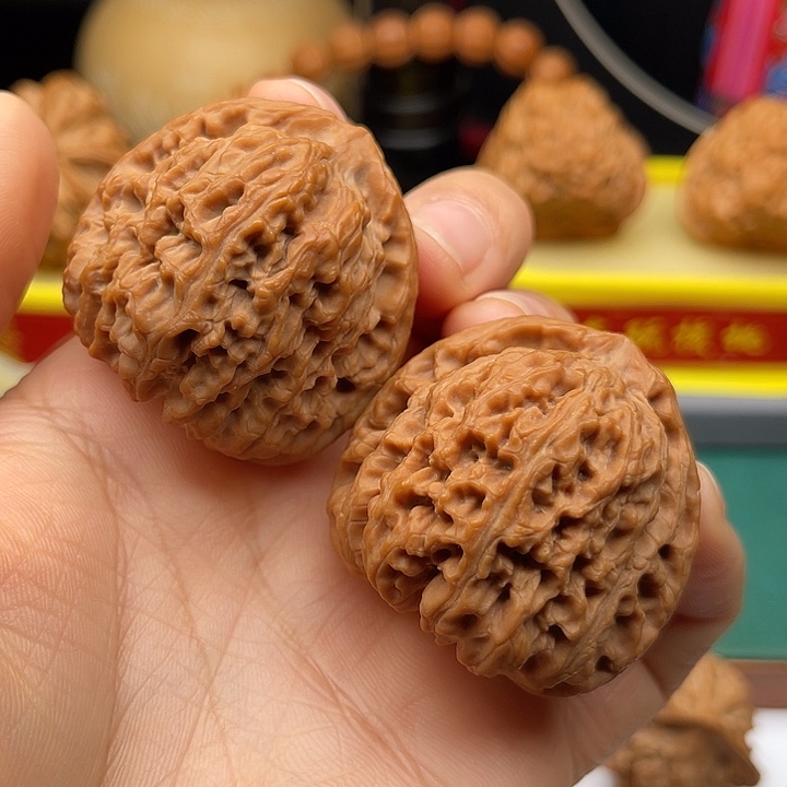 桃核吊坠?41三角南疆石