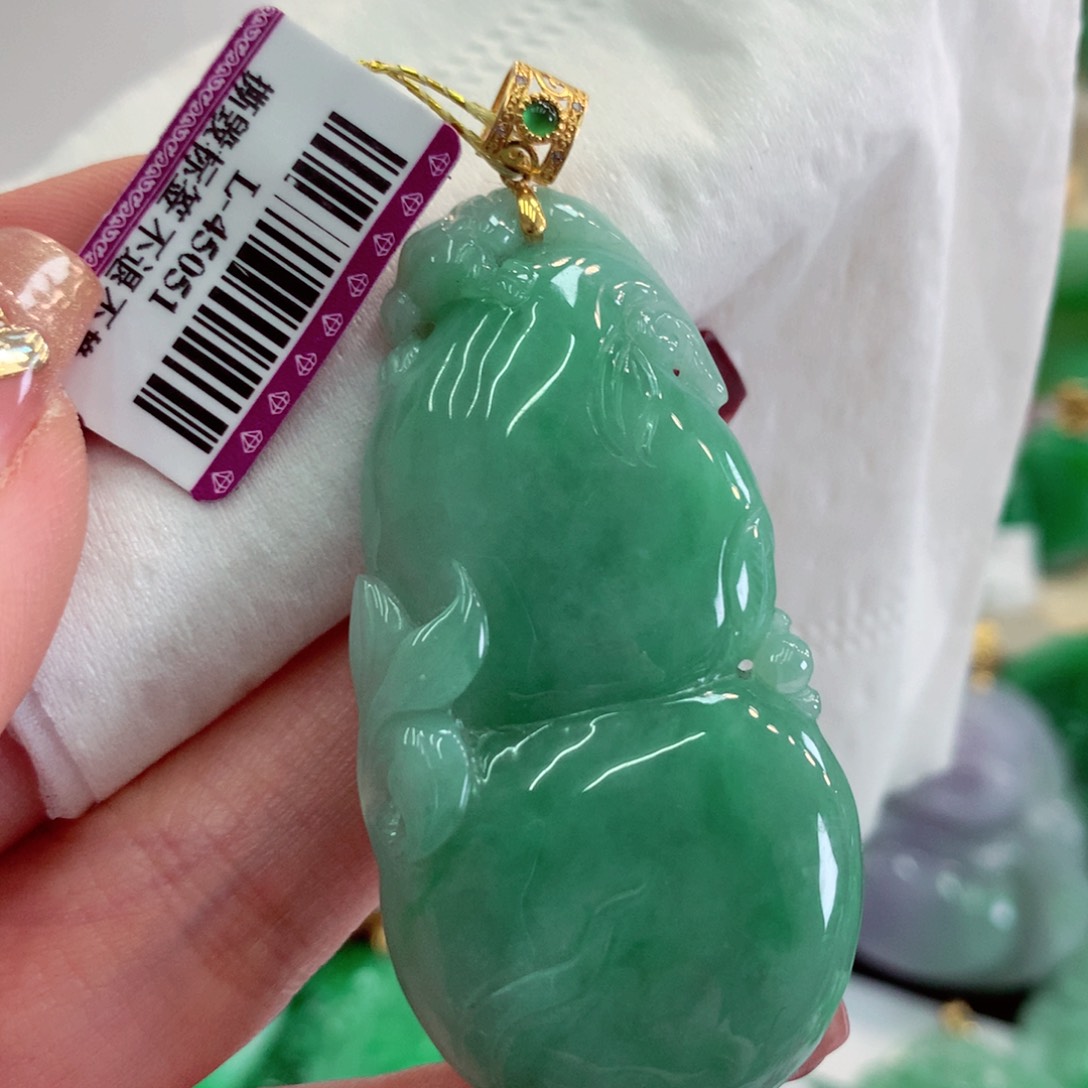 翡翠吊坠(不含链)18K金镶嵌