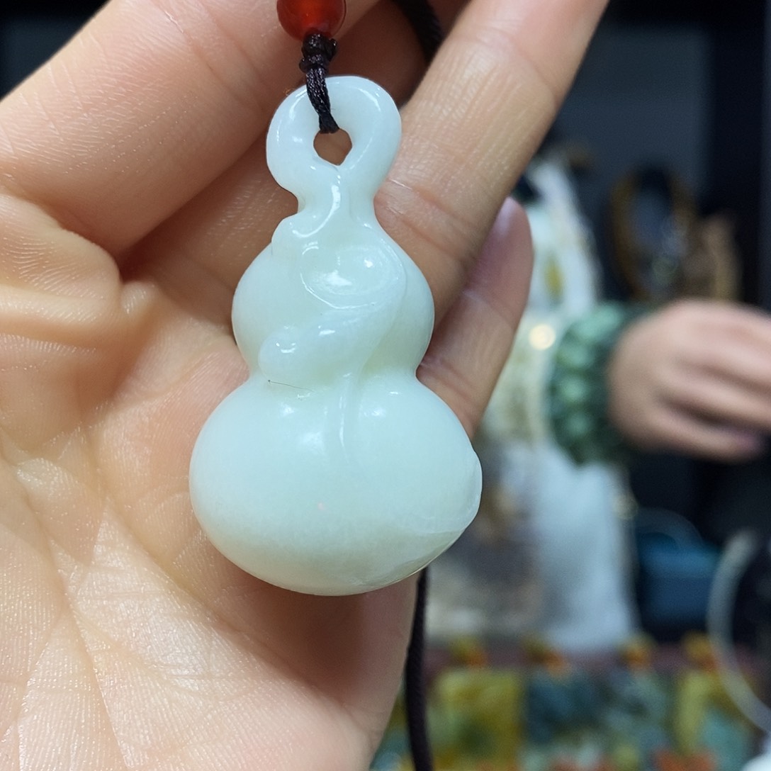 未镶嵌岫玉挂件吊坠