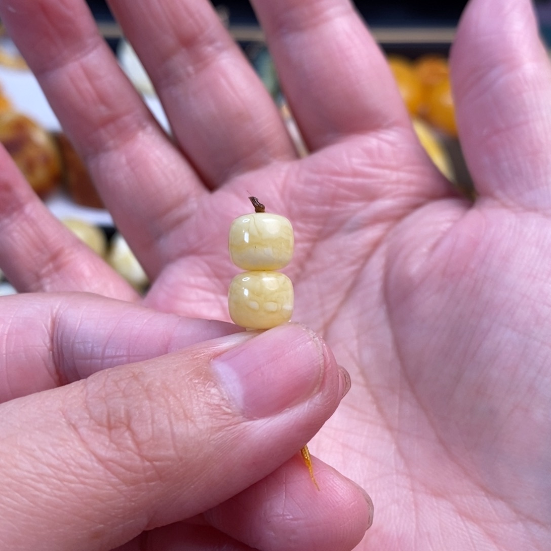 未镶嵌琥珀裸石虎皮纹老型对珠8.5