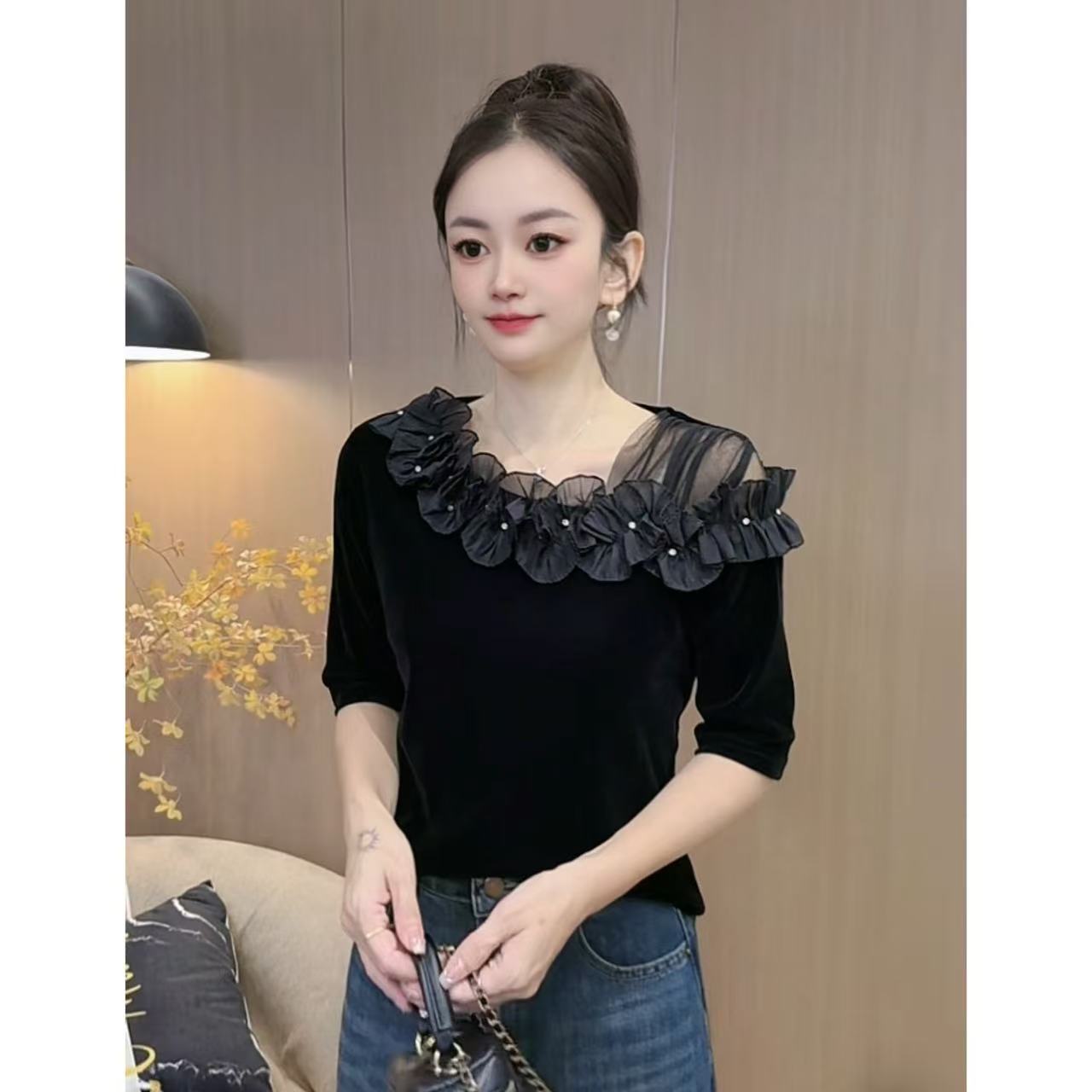 【25612】新品丝绒造型感一字肩设计师优雅上衣