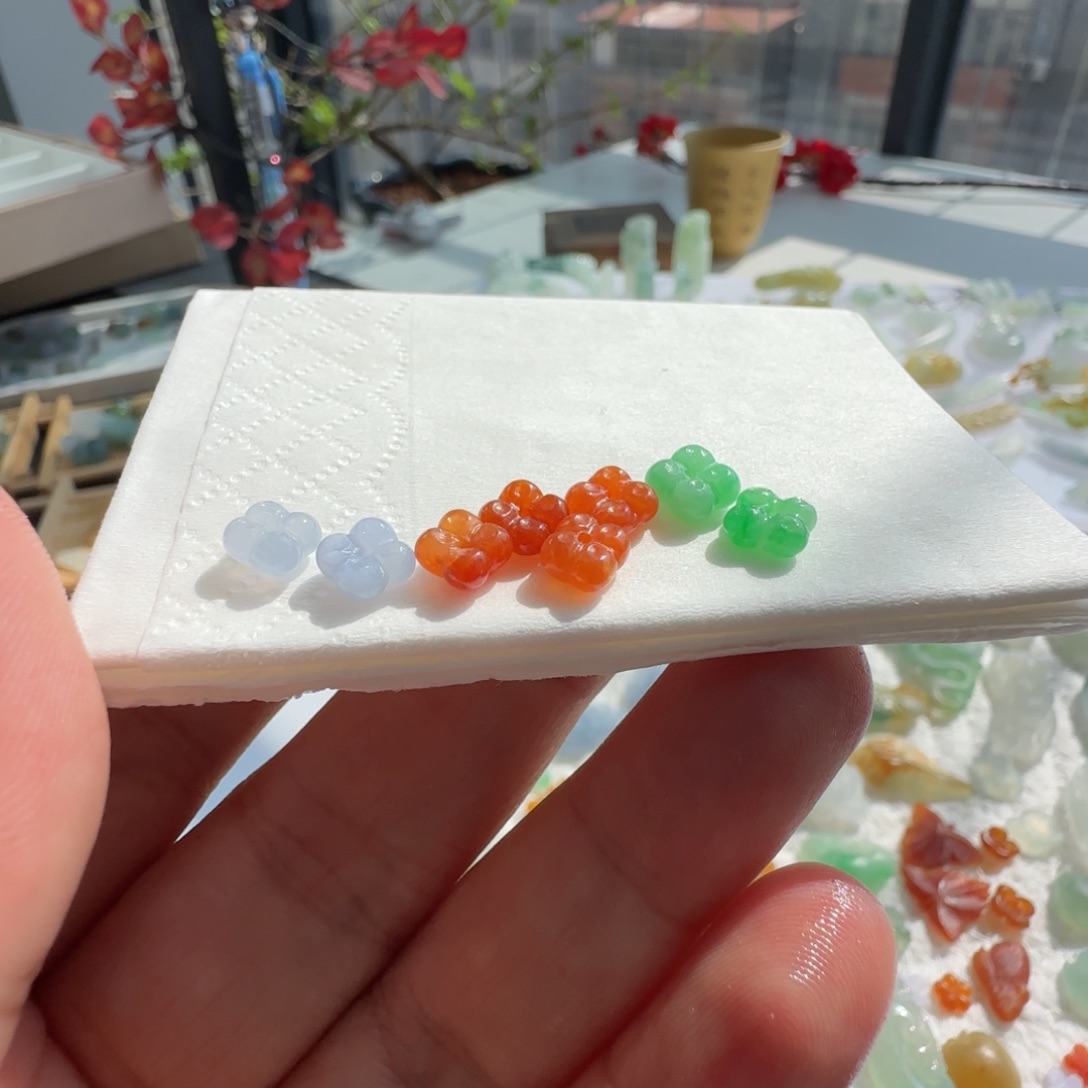 定制翡翠未镶嵌邀***涎定制翡翠毛货不退不换