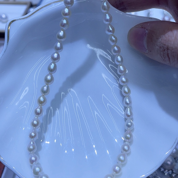淡水珍珠颈饰未镶嵌