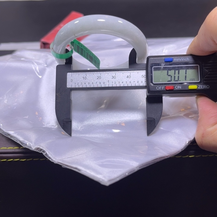 翡翠手镯未镶嵌天然A货翡翠缅料手镯多样性发货团购发一件