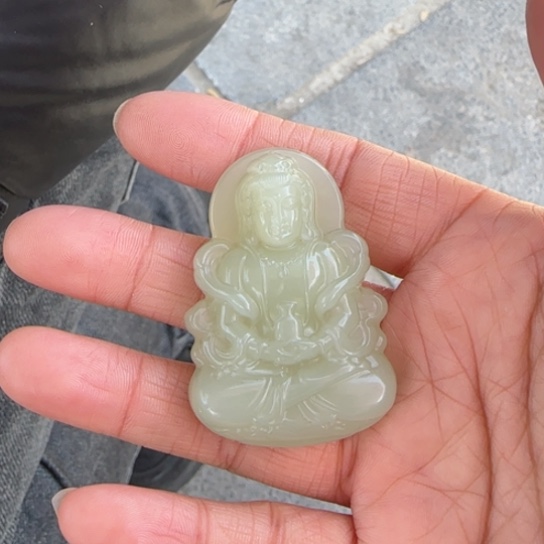 和田玉颈饰未镶嵌飘带观音5.0