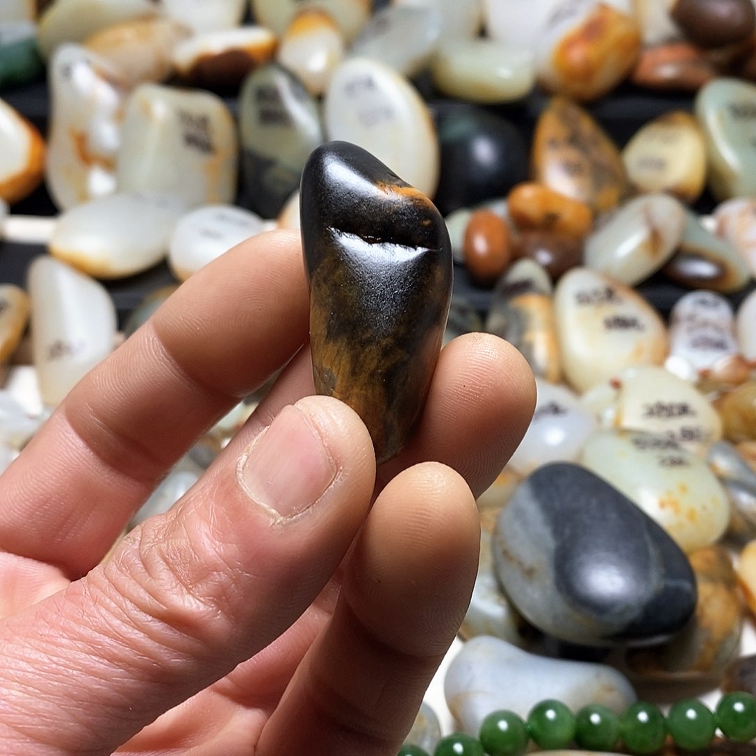 和田玉颈饰未镶嵌吊坠