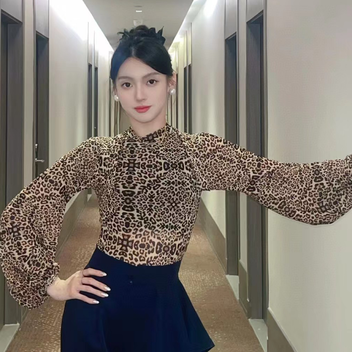 CM摩登舞服清仓《优雅起义》黑底豹纹网纱弹力系带长袖女士摩登服