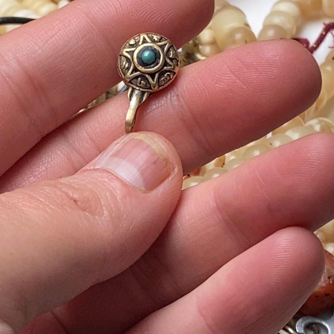 l***.树脂制品藏传精品小元素的话说，