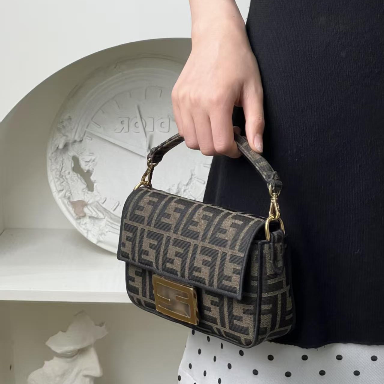 99新 FENDI/芬迪 芬迪法棍mini斜挎包包/甄选