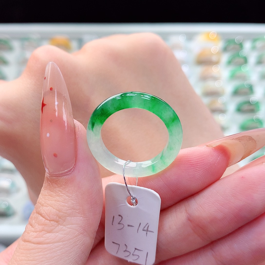 翡翠未镶嵌戒指13.14号