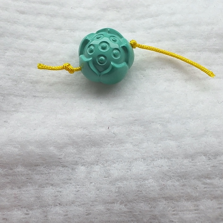 尺寸：14/10➕雕刻绿莲花配珠一颗