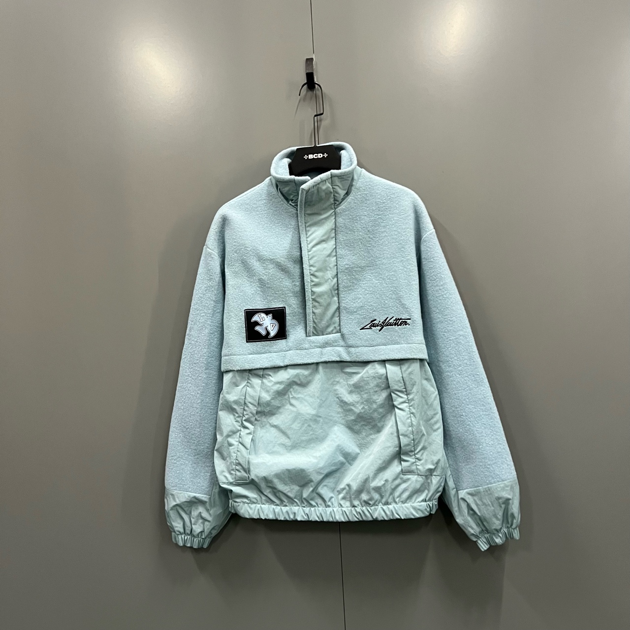 全新未使用 LouisVuitton/路易威登 c l半拉链夹克 46码 bc014013