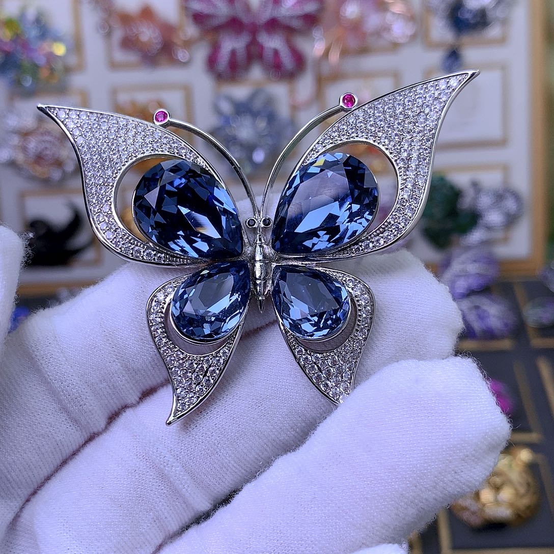 合成立方氧化锆铜胸针胸花