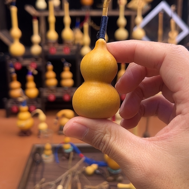 坑***爹葫芦笙等乐器的演奏