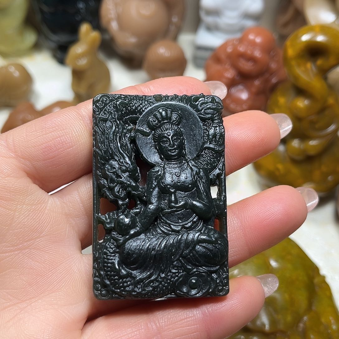 白玉菩提吊坠白玉菩提吊坠