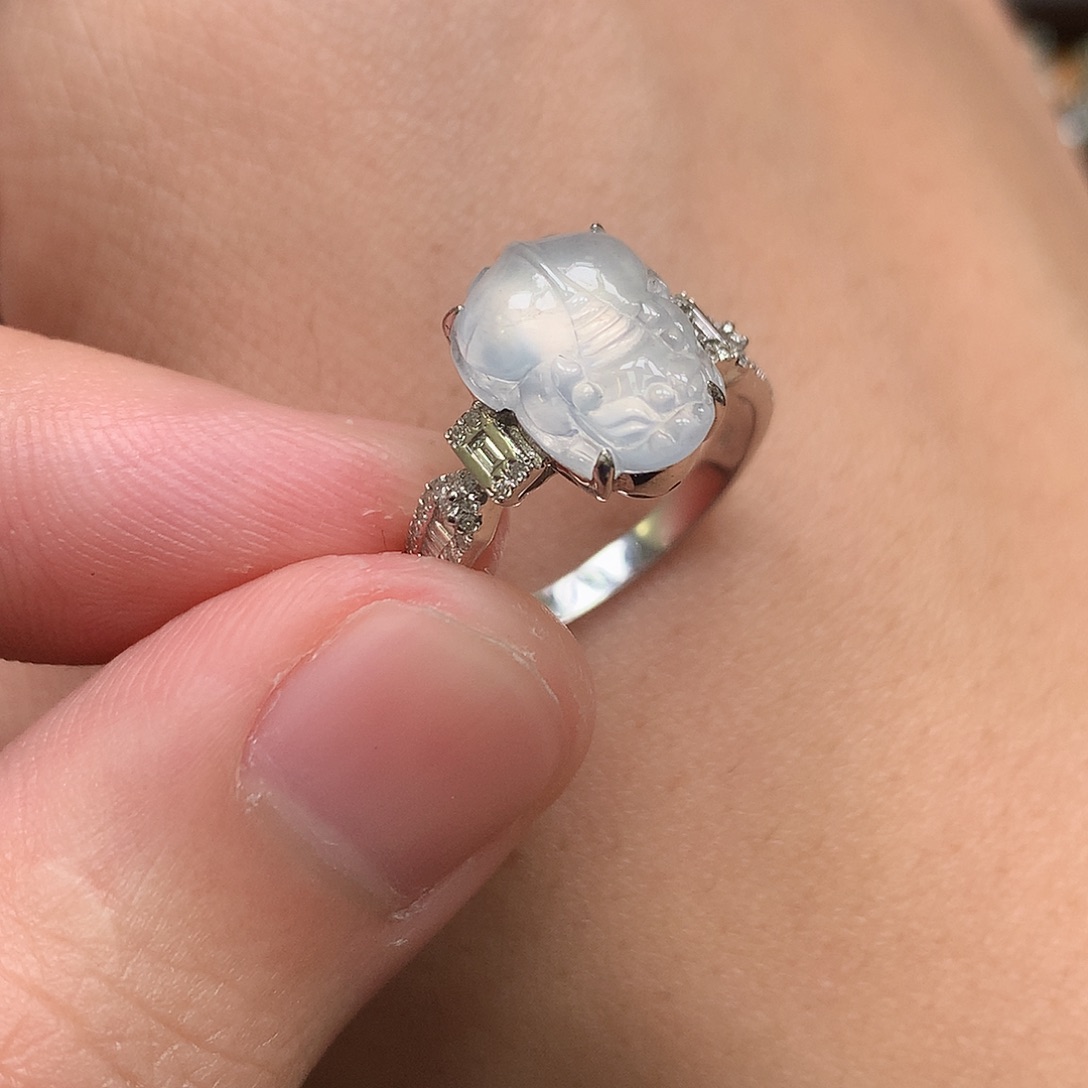 翡翠18K金镶嵌戒指