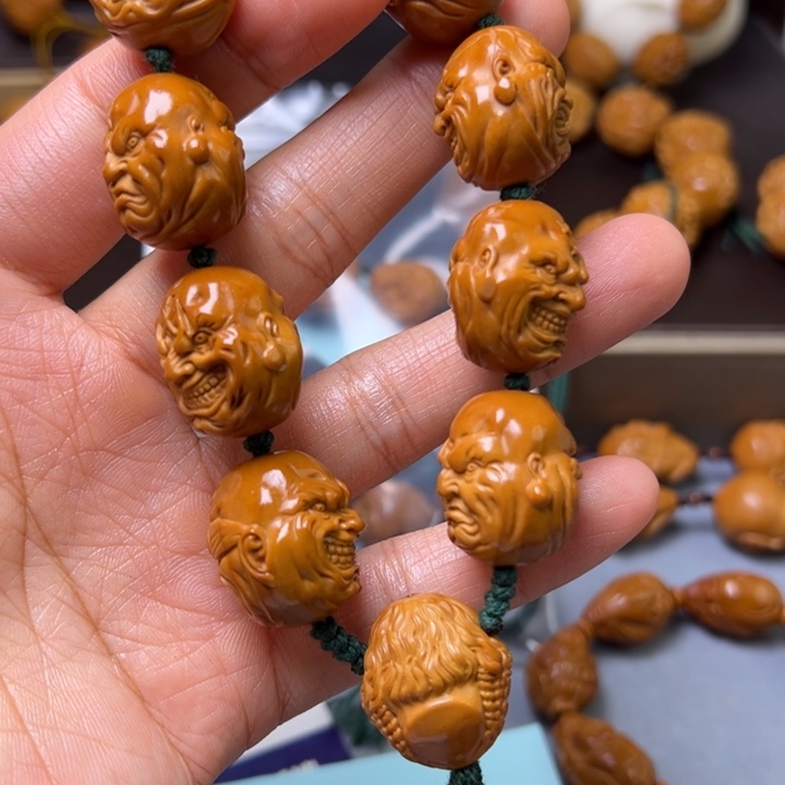 清***返橄榄核吊坠橄榄核