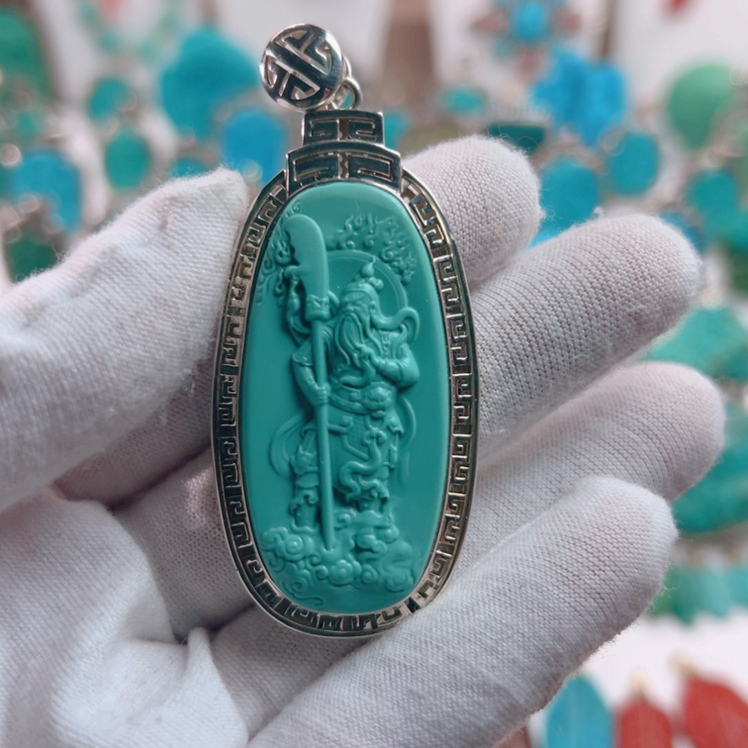 绿松石颈饰未镶嵌