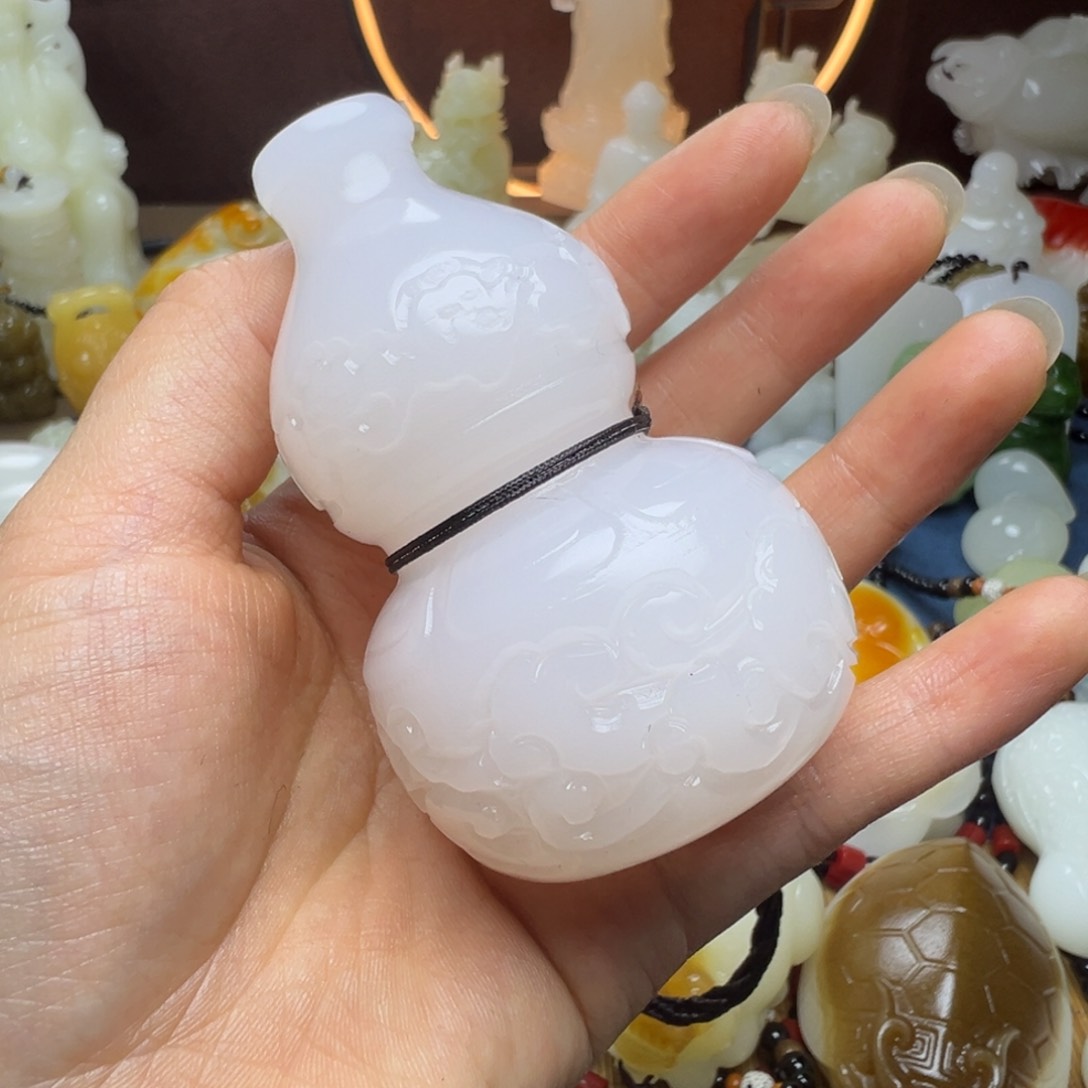 石材手工雕刻祥云葫芦