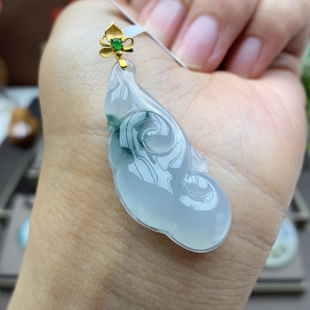 【闪购商品】颈饰18K金镶嵌翡翠18