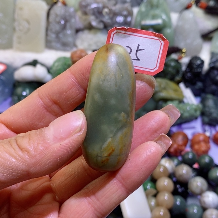 和田玉边角料未镶嵌