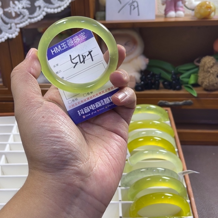 蛇纹石玉未镶嵌手镯70