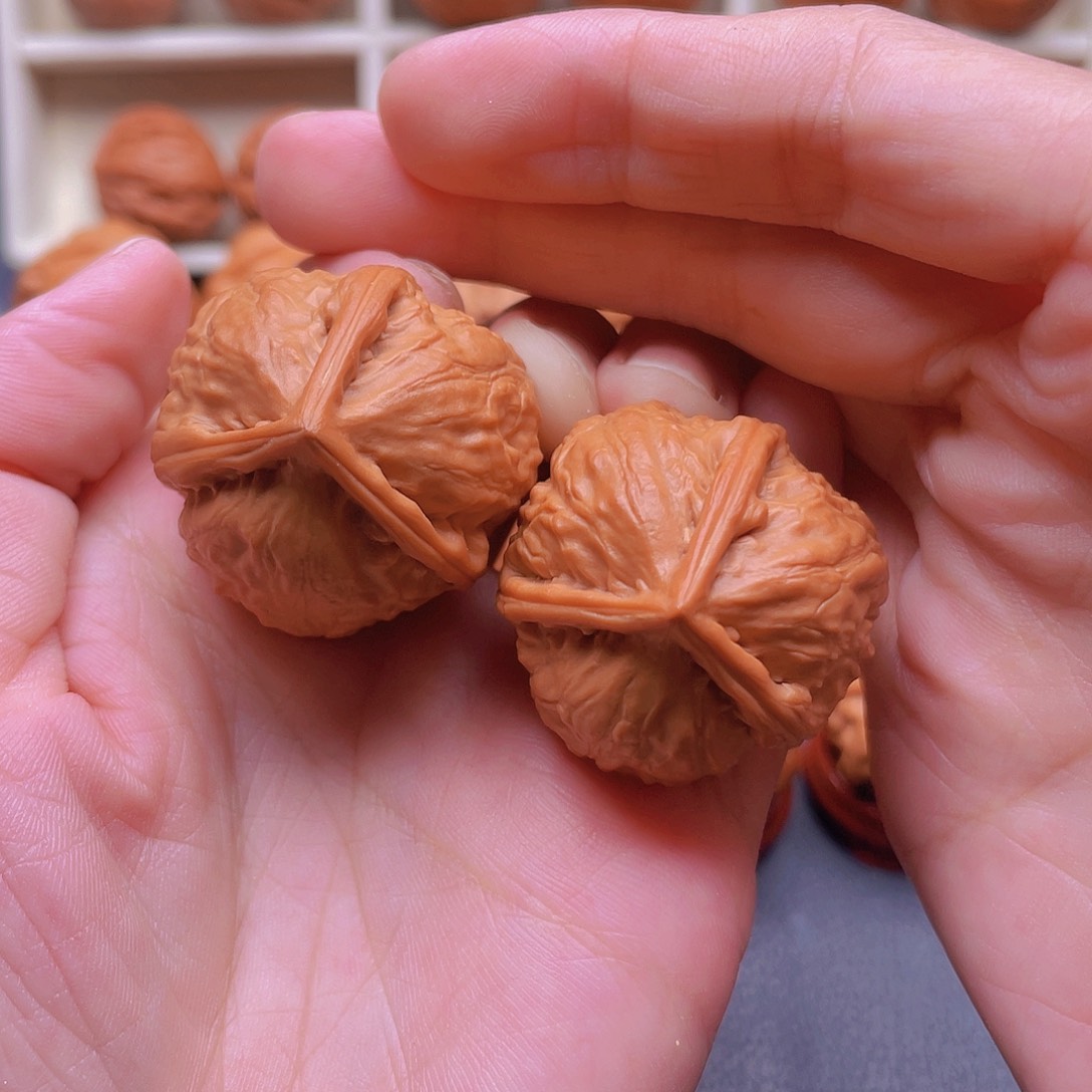 把件文玩核桃球奔