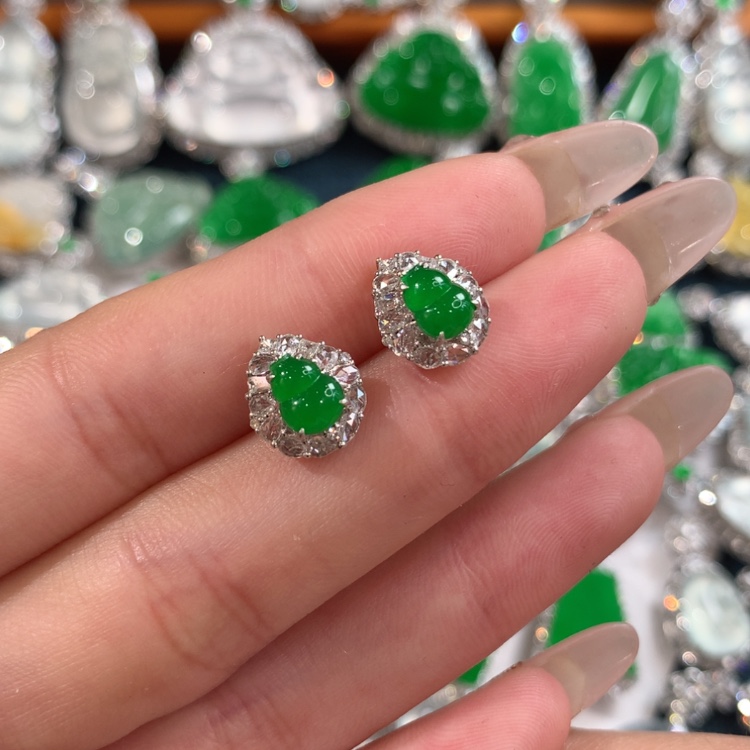 【闪购商品】翡翠颈饰18K金镶嵌葫芦