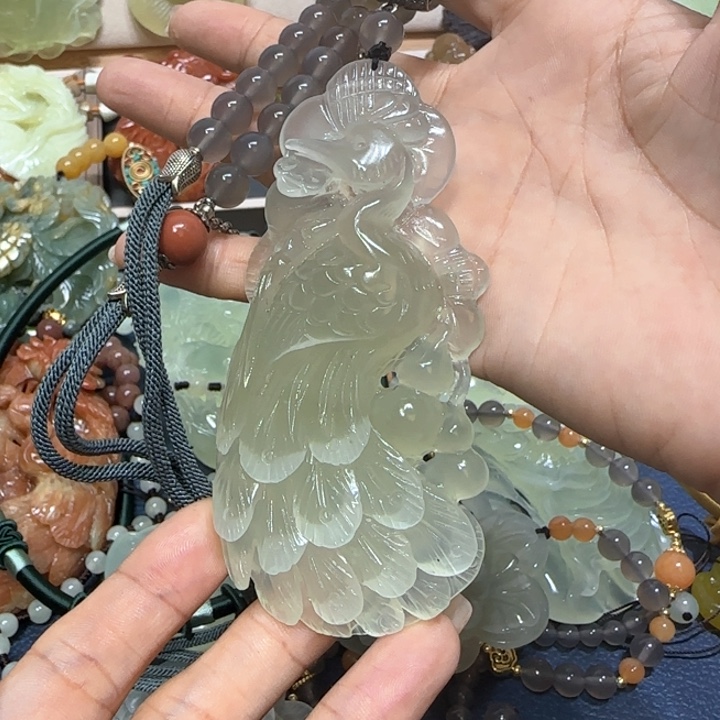 蛇纹石玉吊坠未镶嵌