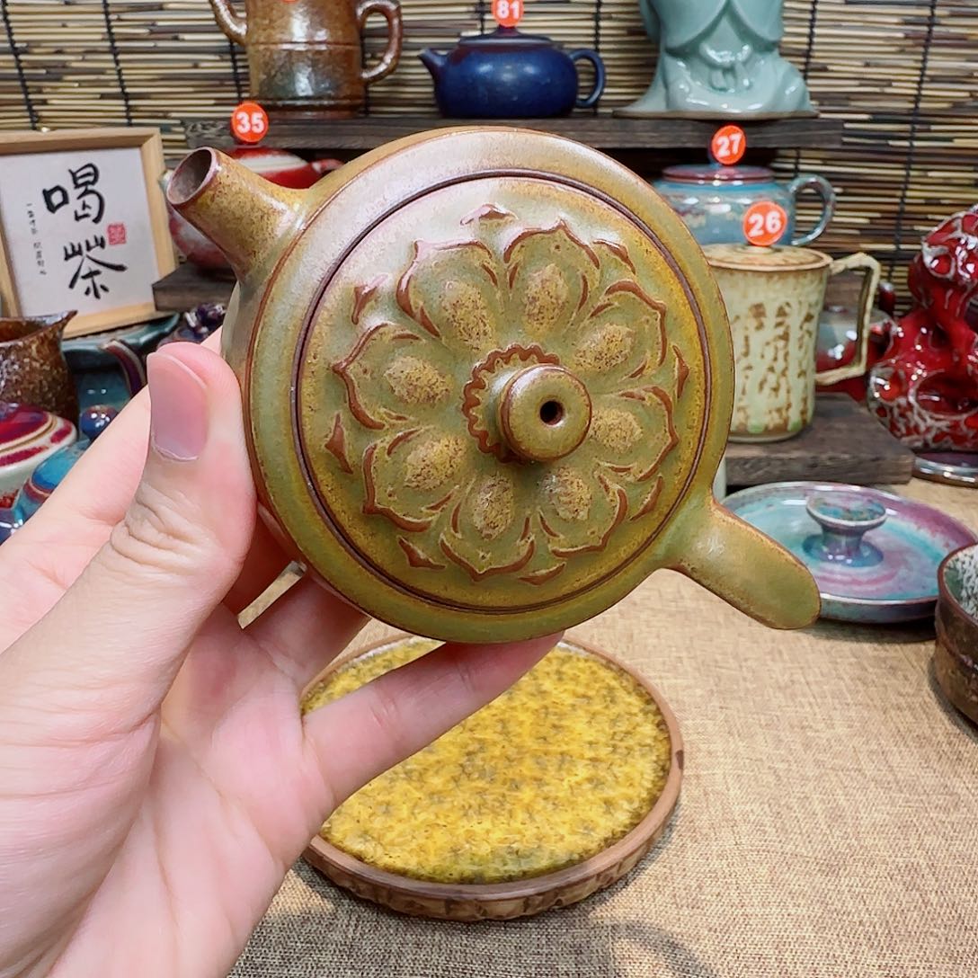 垕瓷甄选吴航生金莲壶