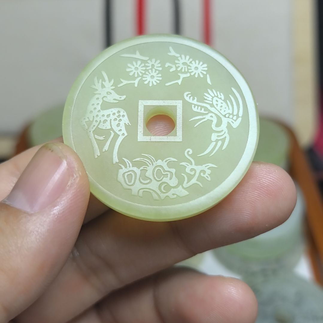 未镶嵌蛇纹石玉颈饰