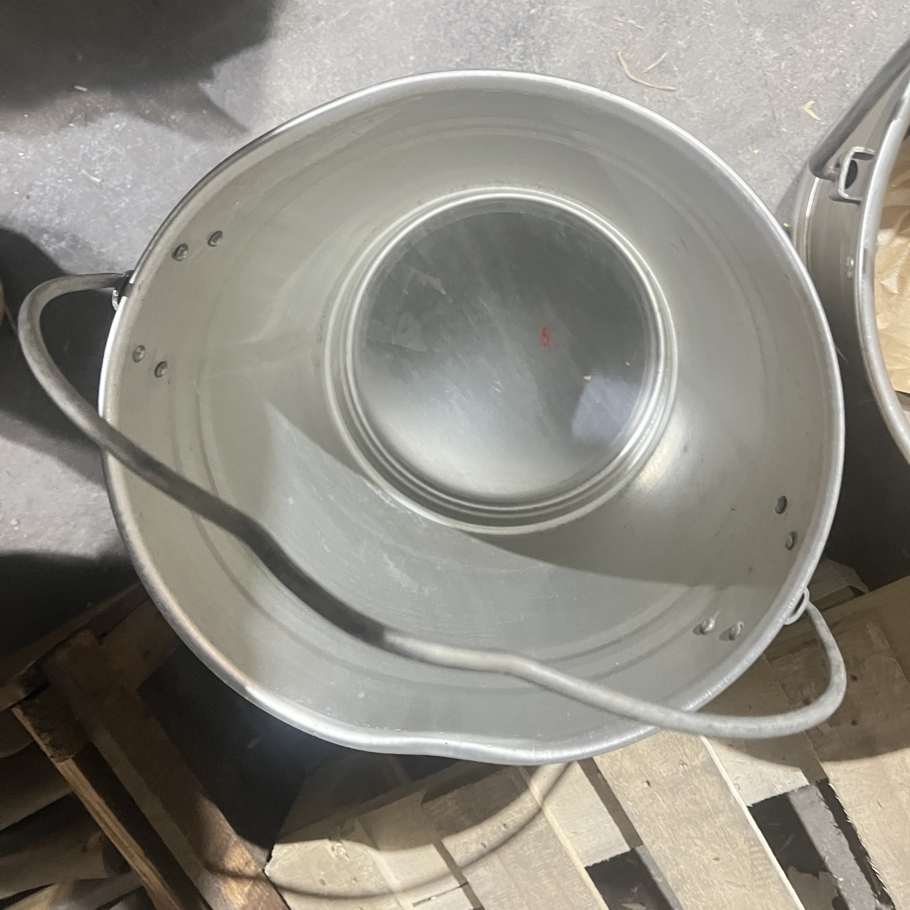 正品不规则库存34cm铝水桶