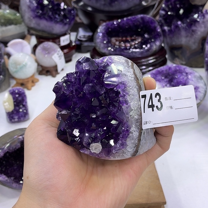 未镶嵌大型摆件（非配饰）水晶