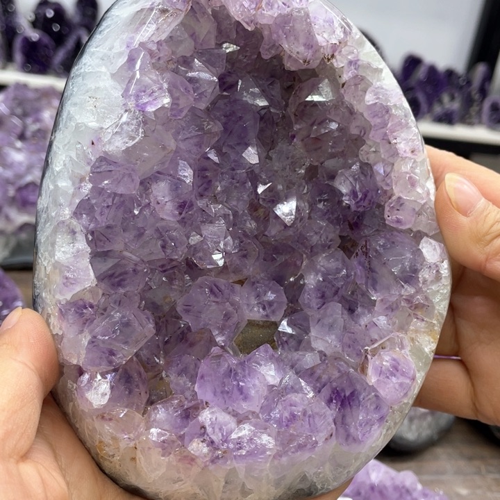 水晶摆件未镶嵌捡漏