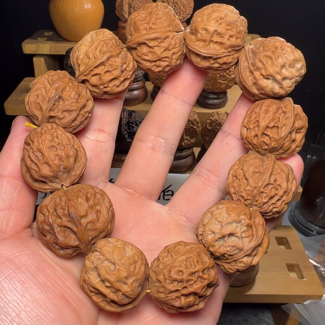 吊坠文玩核桃手持多棱铁核桃29mm