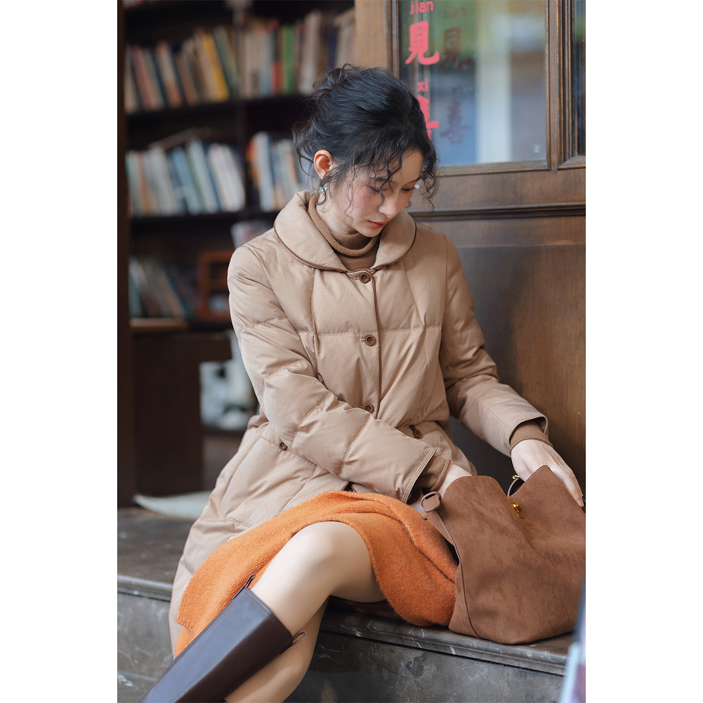 红念白鸭绒卡其色羽绒服女中长款2025年冬季新款女装入冬漂亮衣服