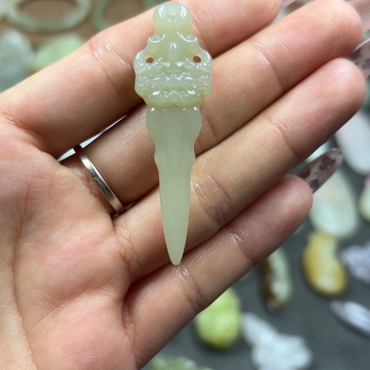 和田玉颈饰未镶嵌和田玉吊坠