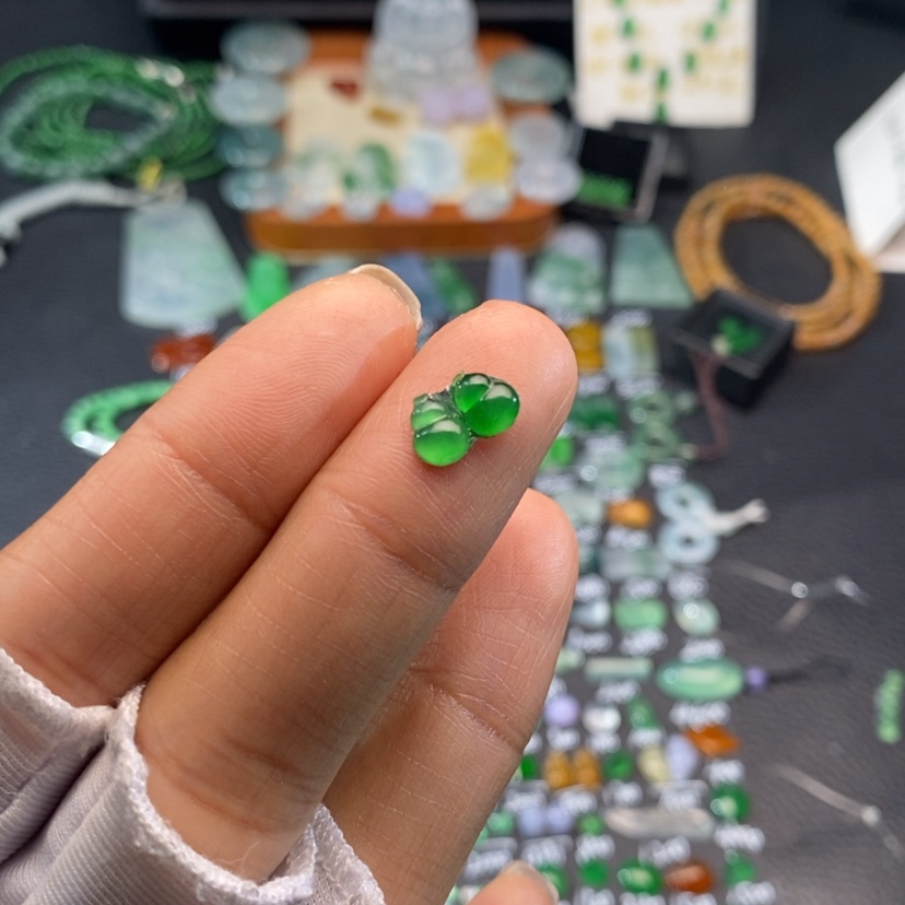 【闪购商品】翡翠挂件未镶嵌葫芦