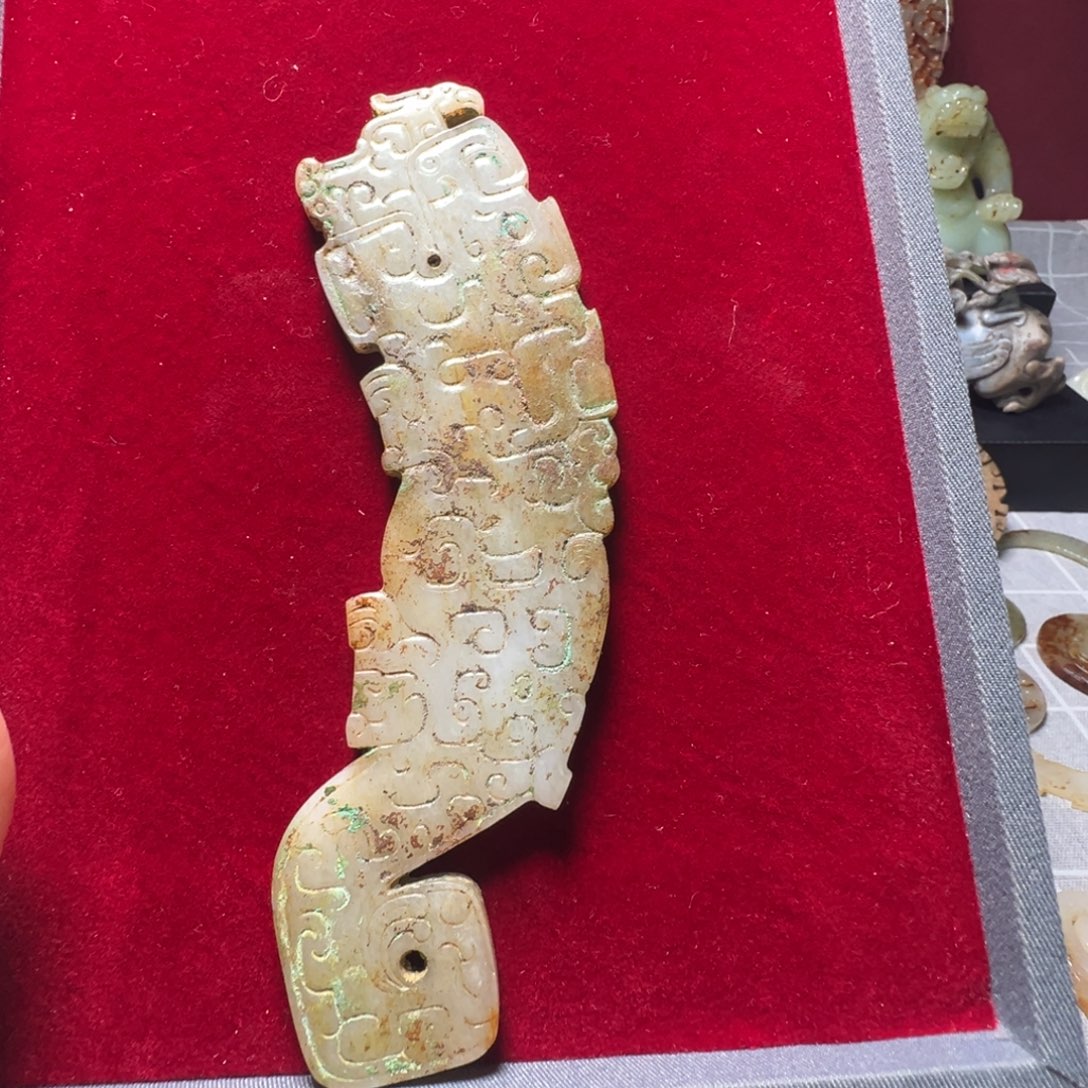 蓝***空和田玉（白玉）未镶嵌挂件