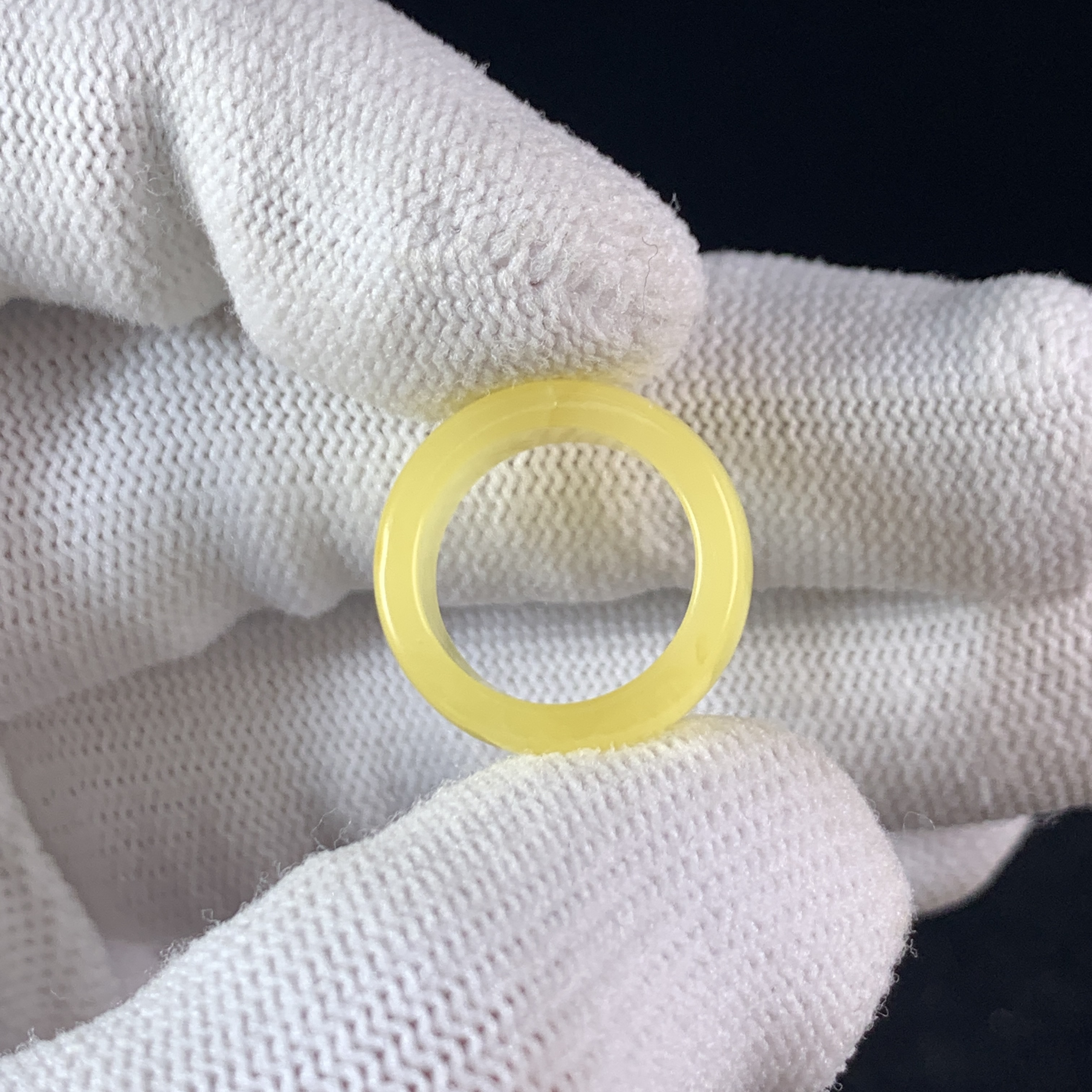 K1029原矿俄料内径尺寸13.2mm蜜蜡跑环卡环配饰单颗配饰微瑕放漏