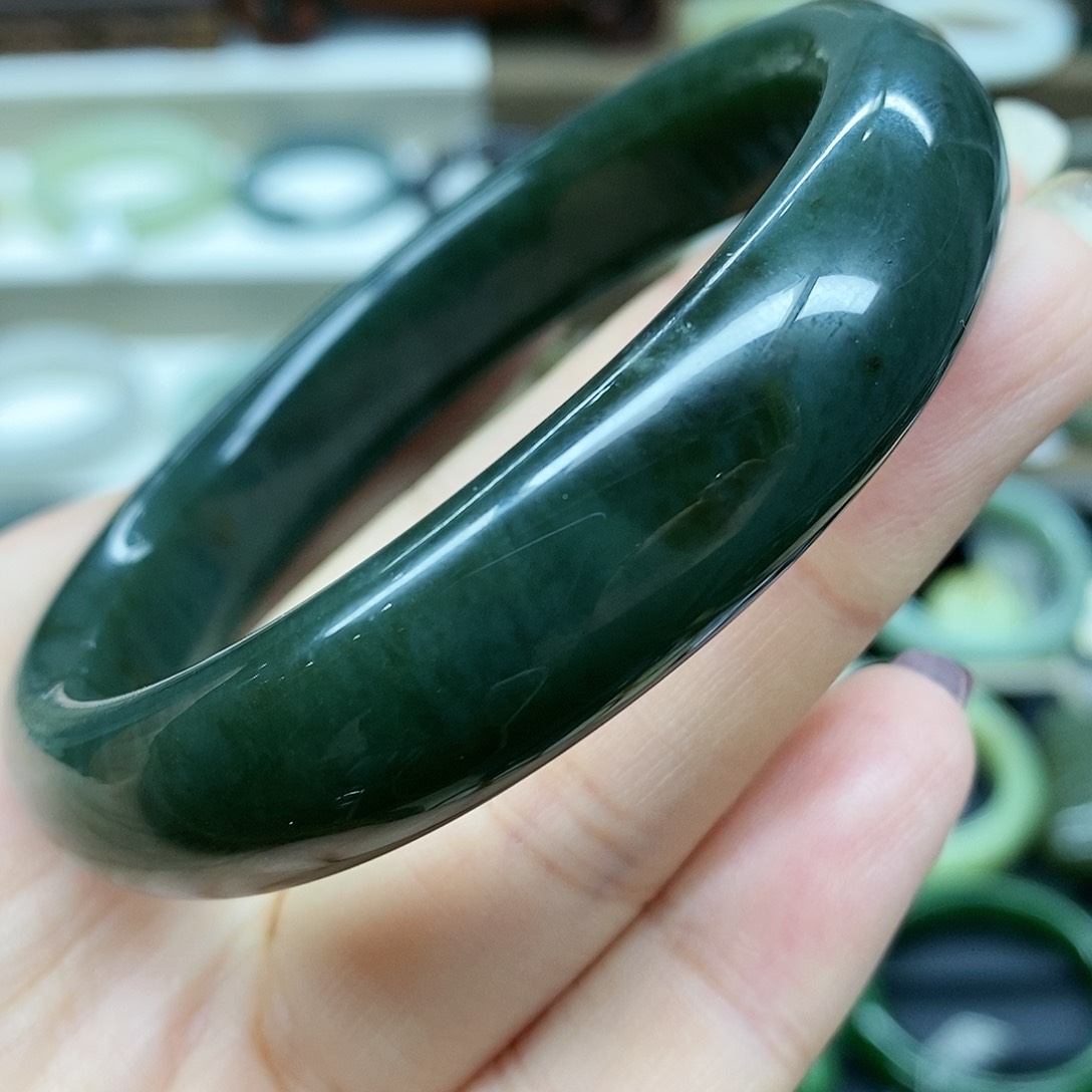 【闪购商品】和田玉手镯未镶嵌