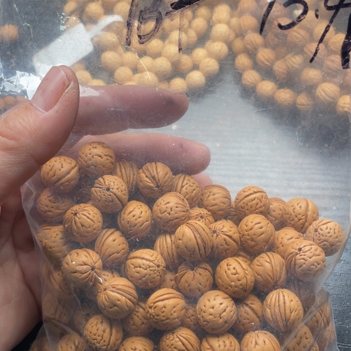 小***，核桃手串/手链私人定制不退不换100