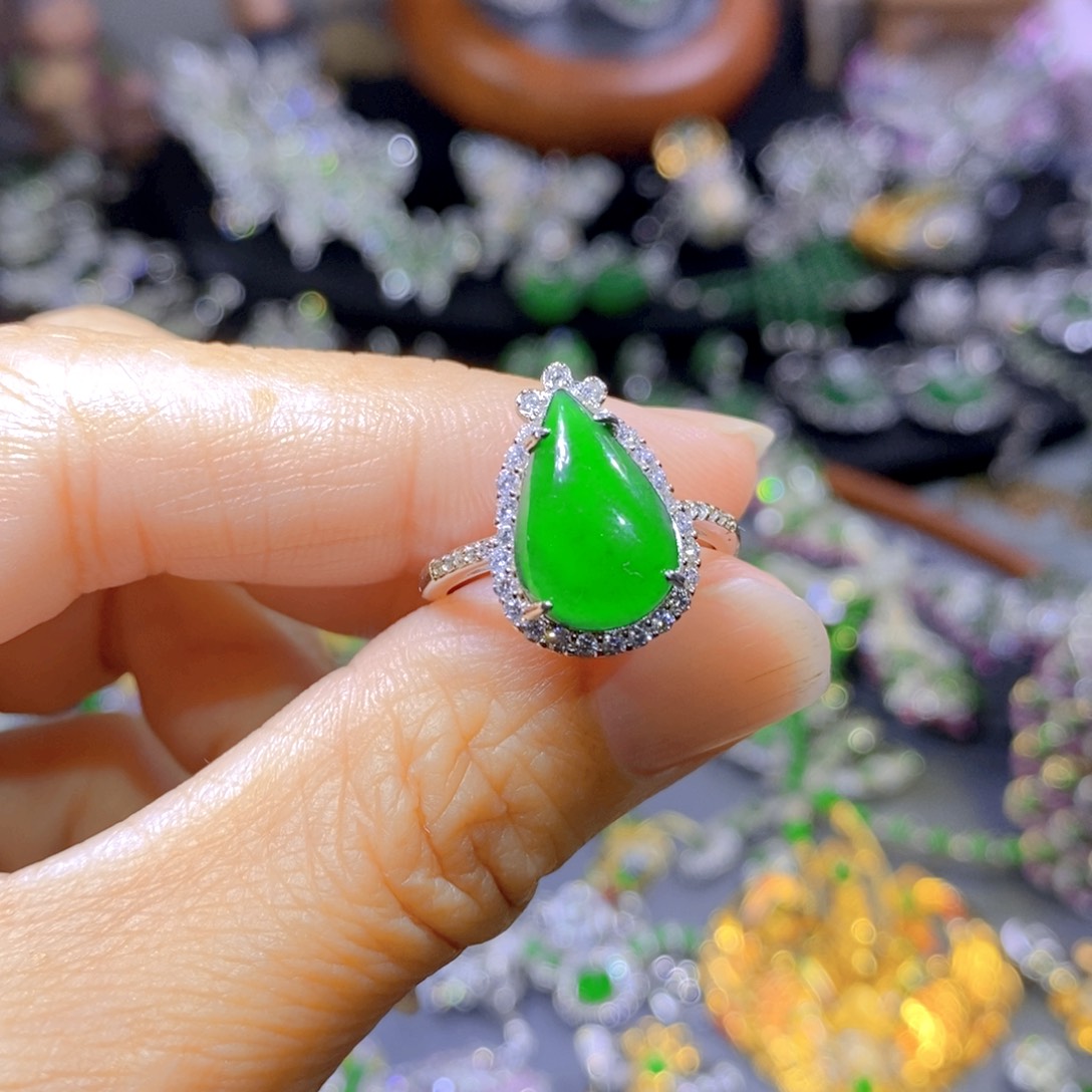 翡翠颈饰银S925镶嵌天然翡翠