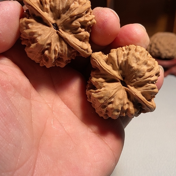 【闪购商品】文玩核桃吊坠星*雨官帽