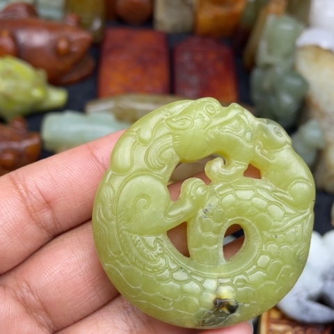 蛇纹石玉未镶嵌颈饰22